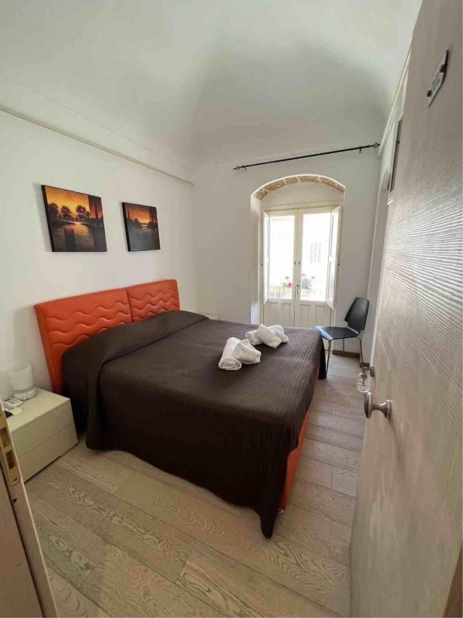 Plaza Rooms Avola Exteriér fotografie
