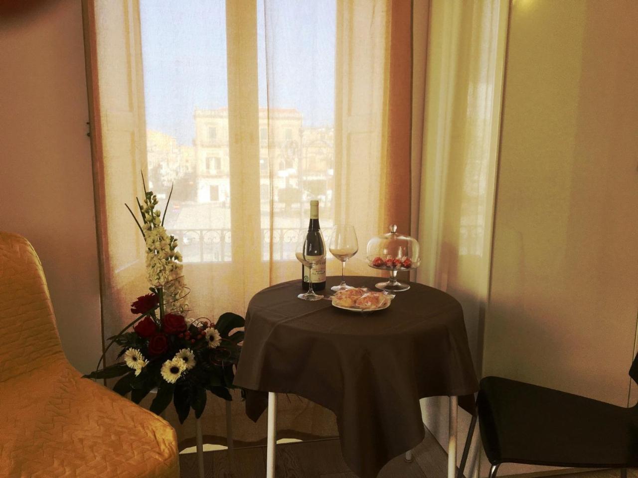 Plaza Rooms Avola Exteriér fotografie